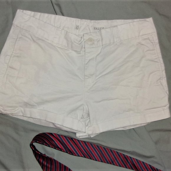 GAP Pants - GAP  size 10 medium womens  shorts tan khaki